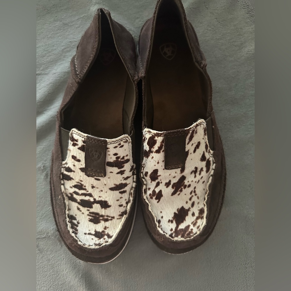 Womens ariat cruisers